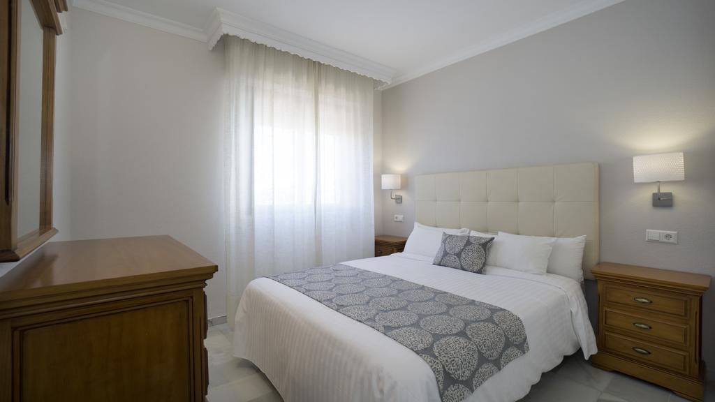 Club Jardines Del Puerto Apartment Marbella Exterior photo