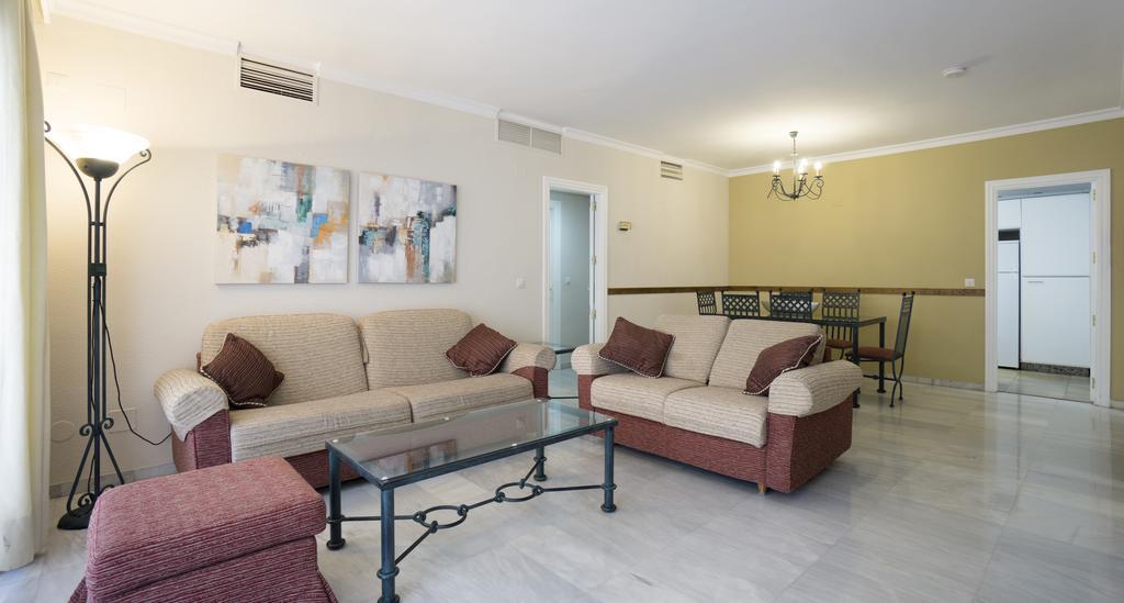 Club Jardines Del Puerto Apartment Marbella Exterior photo