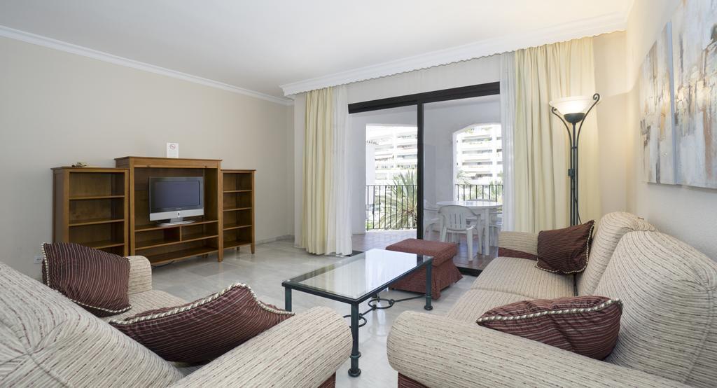 Club Jardines Del Puerto Apartment Marbella Exterior photo