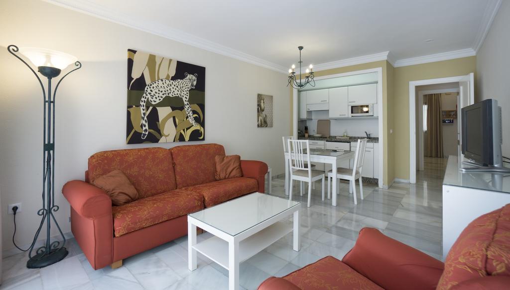 Club Jardines Del Puerto Apartment Marbella Exterior photo