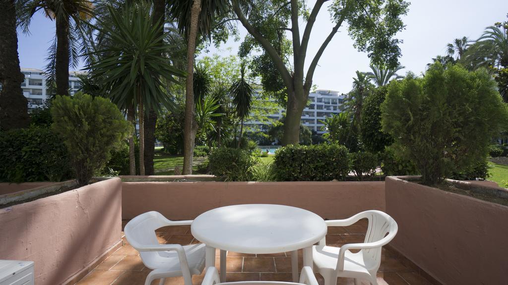 Club Jardines Del Puerto Apartment Marbella Exterior photo