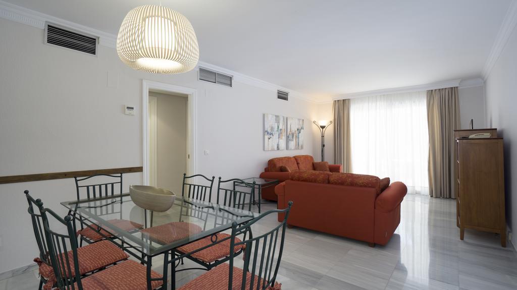 Club Jardines Del Puerto Apartment Marbella Exterior photo